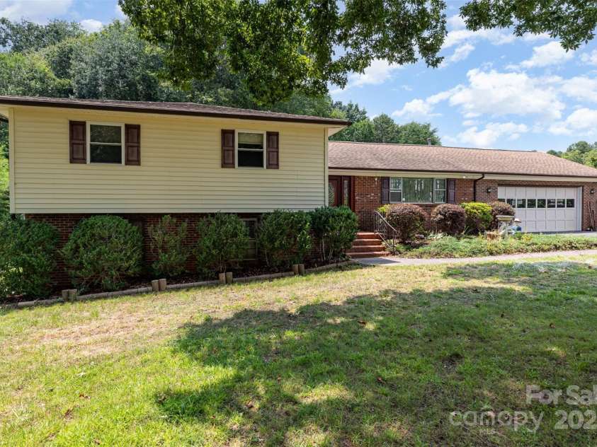 9825 Hagers Road, Huntersville, NC 28078.  MLS# CAR4290223, YatesRealty ID 1160. 