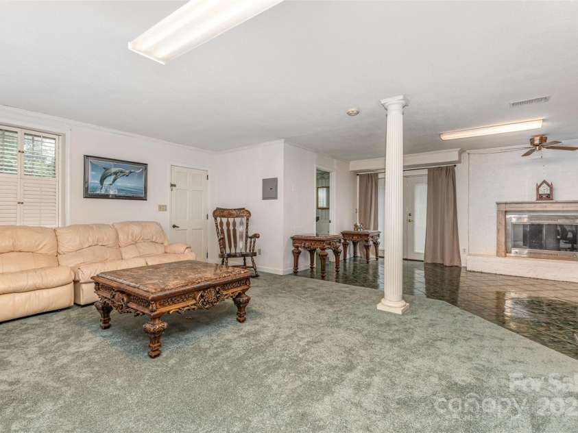 9825 Hagers Road, Huntersville, NC 28078.  MLS# CAR4290223, YatesRealty ID 1160. 