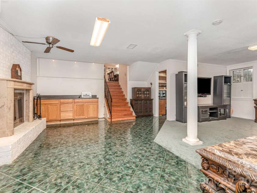 9825 Hagers Road, Huntersville, NC 28078.  MLS# CAR4290223, YatesRealty ID 1160. 