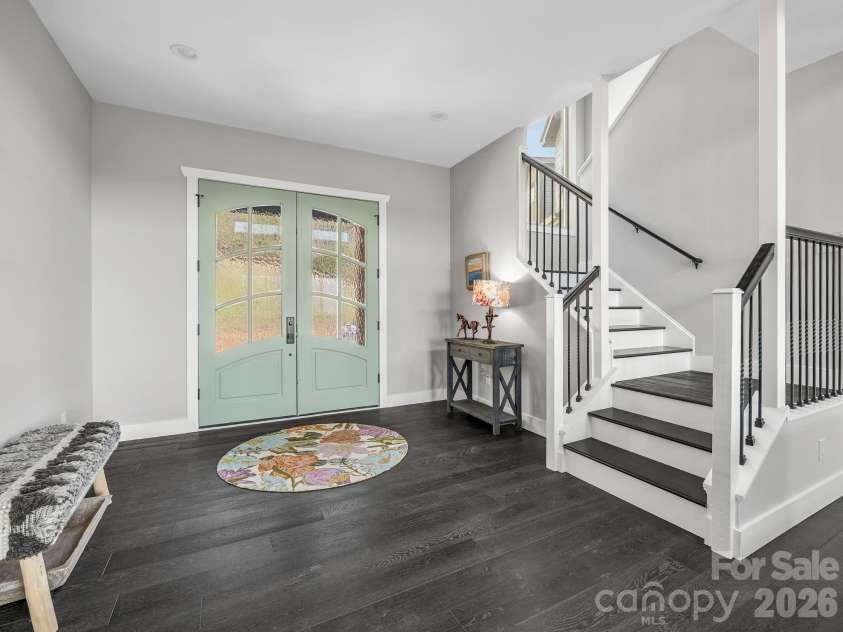345 Preservation Trail, Columbus, NC 28722.  MLS# CAR4357487, YatesRealty ID 11600. Spacious foyer