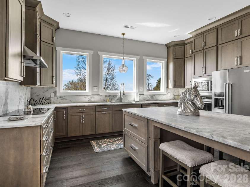 345 Preservation Trail, Columbus, NC 28722.  MLS# CAR4357487, YatesRealty ID 11600. Well-appointed with custom cabinetry.