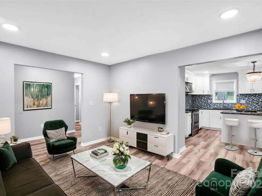 6628 Cool Water Court, Charlotte, NC 28215.  MLS# CAR4237203, YatesRealty ID 11600. 