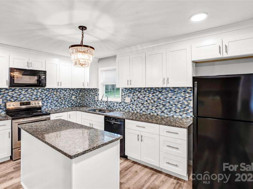 6628 Cool Water Court, Charlotte, NC 28215.  MLS# CAR4237203, YatesRealty ID 11600. 