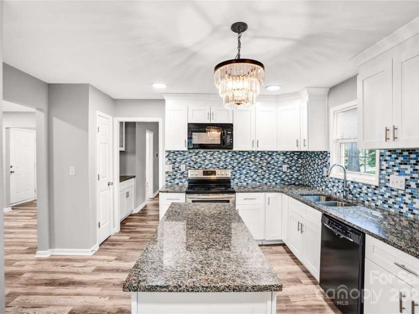 6628 Cool Water Court, Charlotte, NC 28215.  MLS# CAR4237203, YatesRealty ID 11600. 