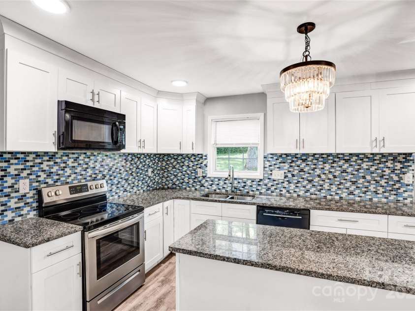 6628 Cool Water Court, Charlotte, NC 28215.  MLS# CAR4237203, YatesRealty ID 11600. 