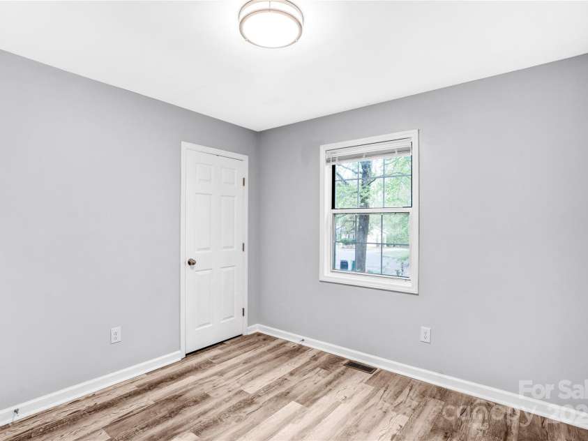6628 Cool Water Court, Charlotte, NC 28215.  MLS# CAR4237203, YatesRealty ID 11600. 