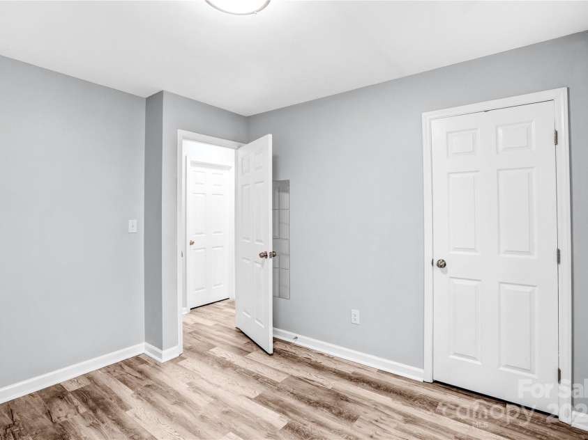 6628 Cool Water Court, Charlotte, NC 28215.  MLS# CAR4237203, YatesRealty ID 11600. 