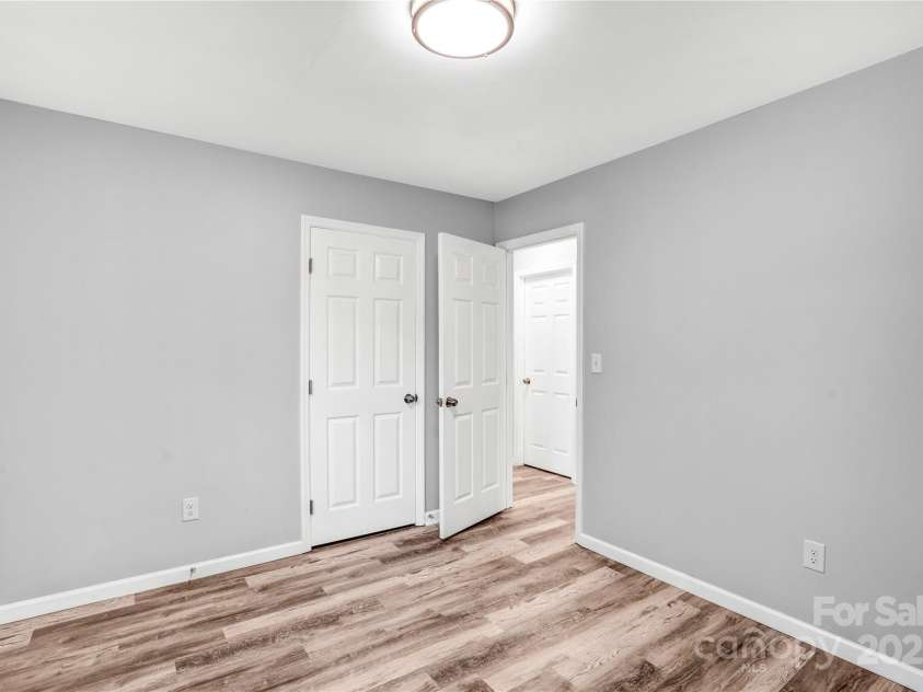 6628 Cool Water Court, Charlotte, NC 28215.  MLS# CAR4237203, YatesRealty ID 11600. 