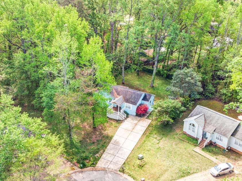 6628 Cool Water Court, Charlotte, NC 28215.  MLS# CAR4237203, YatesRealty ID 11600. 