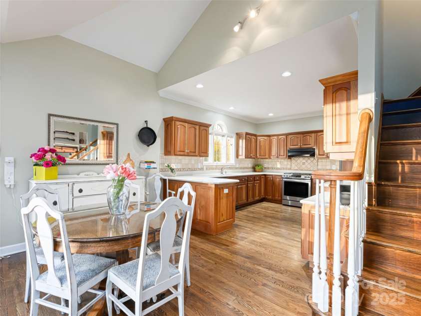 9 Meadow Glen Drive, Weaverville, NC 28787.  MLS# CAR4244294, YatesRealty ID 11601. 