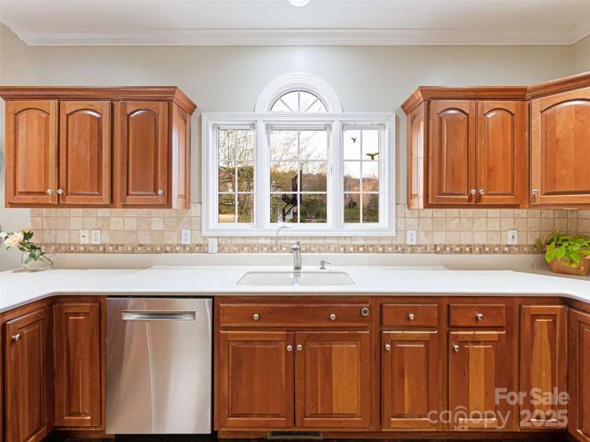 9 Meadow Glen Drive, Weaverville, NC 28787.  MLS# CAR4244294, YatesRealty ID 11601. 