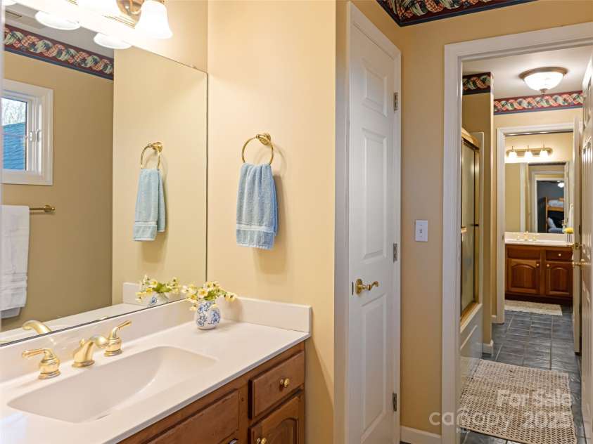 9 Meadow Glen Drive, Weaverville, NC 28787.  MLS# CAR4244294, YatesRealty ID 11601. 