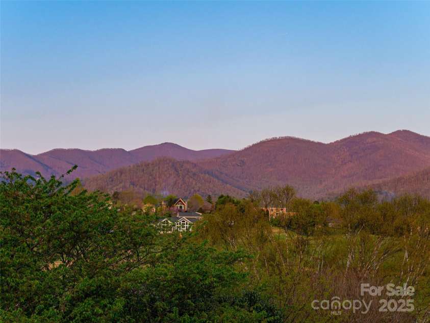 9 Meadow Glen Drive, Weaverville, NC 28787.  MLS# CAR4244294, YatesRealty ID 11601. 