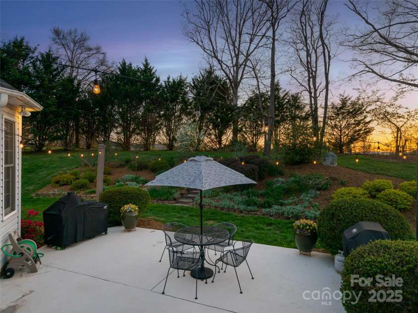 9 Meadow Glen Drive, Weaverville, NC 28787.  MLS# CAR4244294, YatesRealty ID 11601. 