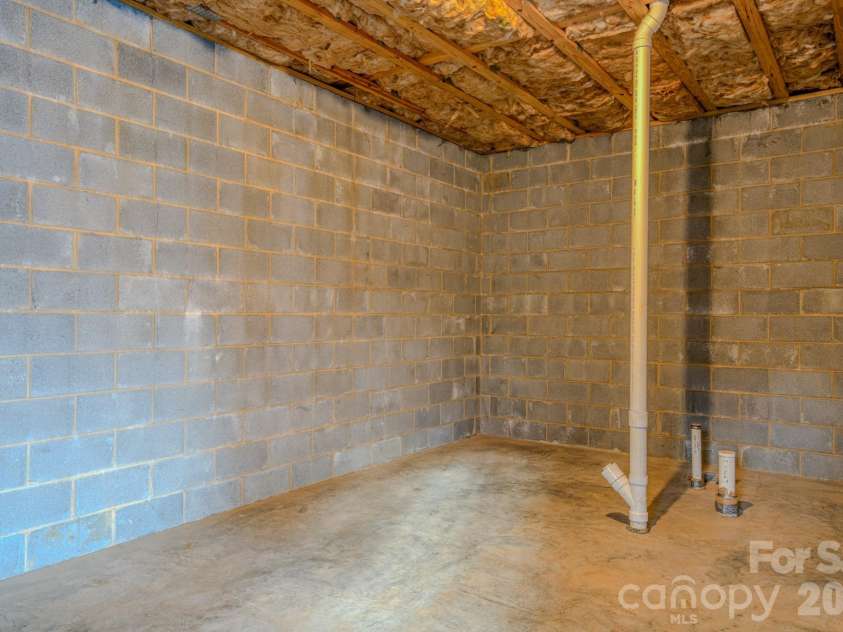 9147 Shortoff View Terrace, Nebo, NC 28761.  MLS# CAR4358126, YatesRealty ID 11601. 