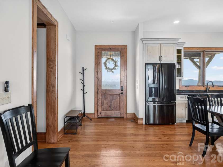 352 Great Sky Drive, Banner Elk, NC 28604.  MLS# CAR4357717, YatesRealty ID 11602. 