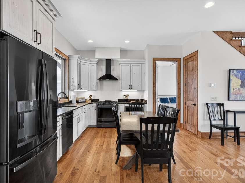 352 Great Sky Drive, Banner Elk, NC 28604.  MLS# CAR4357717, YatesRealty ID 11602. 