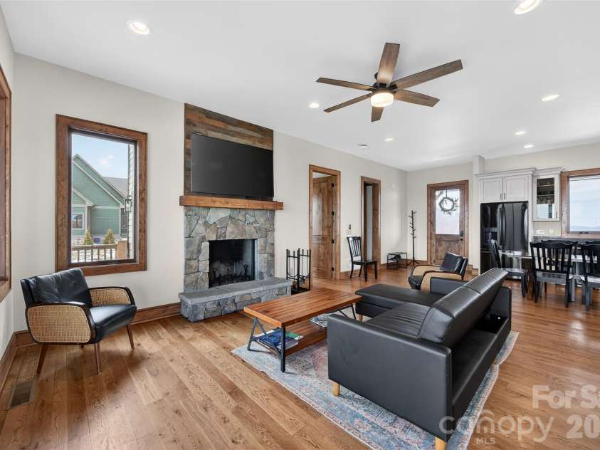 352 Great Sky Drive, Banner Elk, NC 28604.  MLS# CAR4357717, YatesRealty ID 11602. 