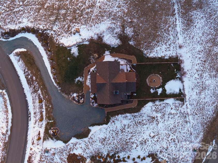 352 Great Sky Drive, Banner Elk, NC 28604.  MLS# CAR4357717, YatesRealty ID 11602. 