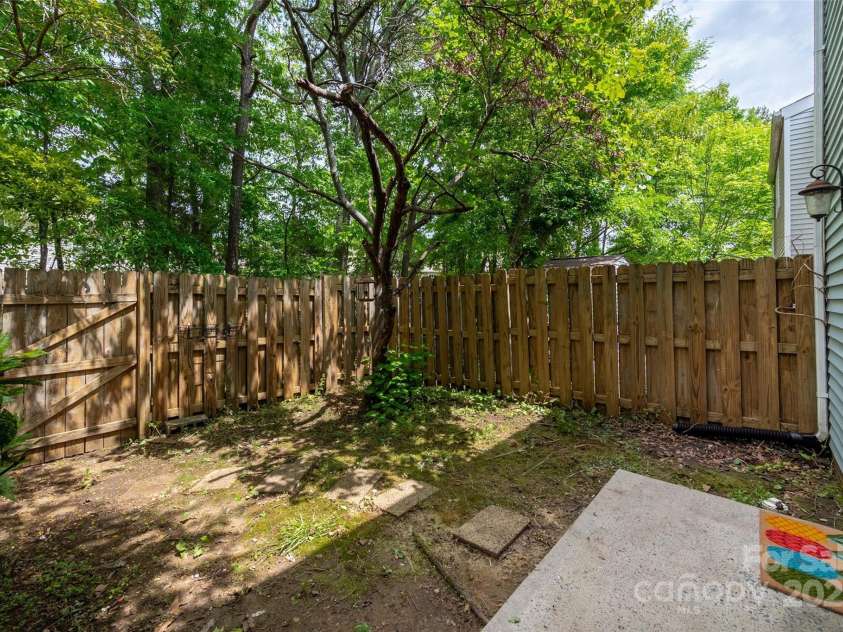 7309 Pebblestone Drive, Charlotte, NC 28212.  MLS# CAR4249621, YatesRealty ID 11602. 