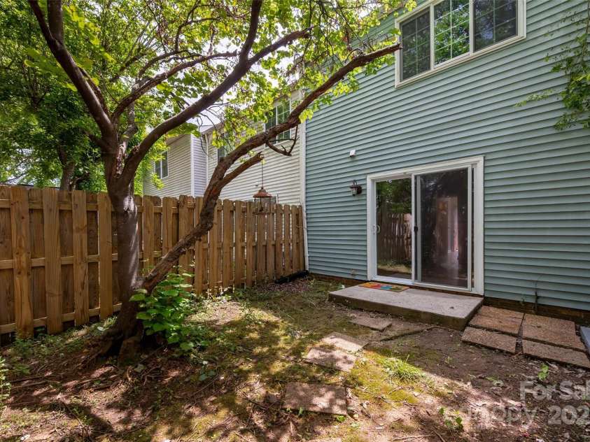 7309 Pebblestone Drive, Charlotte, NC 28212.  MLS# CAR4249621, YatesRealty ID 11602. 