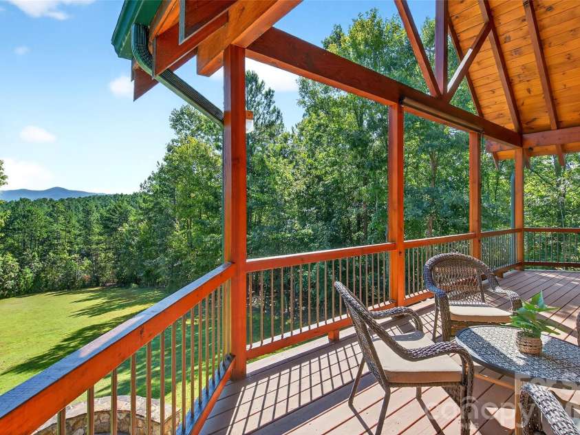 61 Majestic Path, Nebo, NC 28761.  MLS# CAR4357371, YatesRealty ID 11603. 