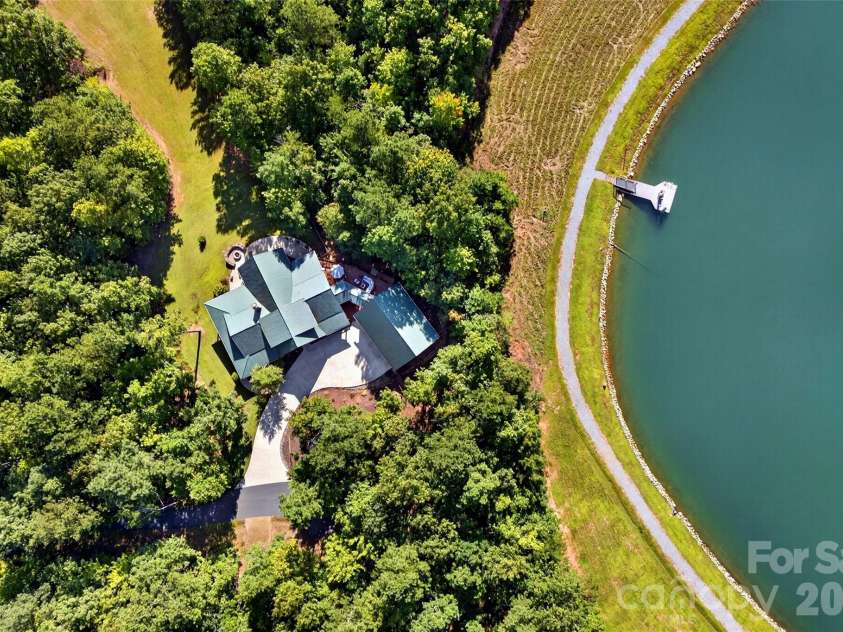 61 Majestic Path, Nebo, NC 28761.  MLS# CAR4357371, YatesRealty ID 11603. 