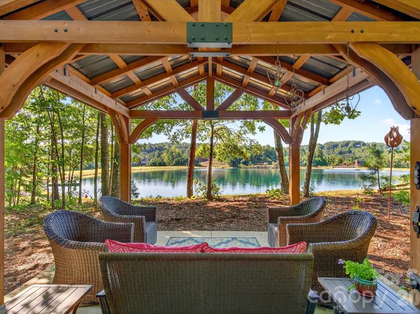 61 Majestic Path, Nebo, NC 28761.  MLS# CAR4357371, YatesRealty ID 11603. 
