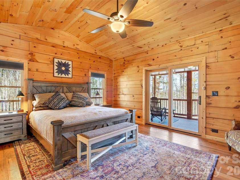 61 Majestic Path, Nebo, NC 28761.  MLS# CAR4357371, YatesRealty ID 11603. 