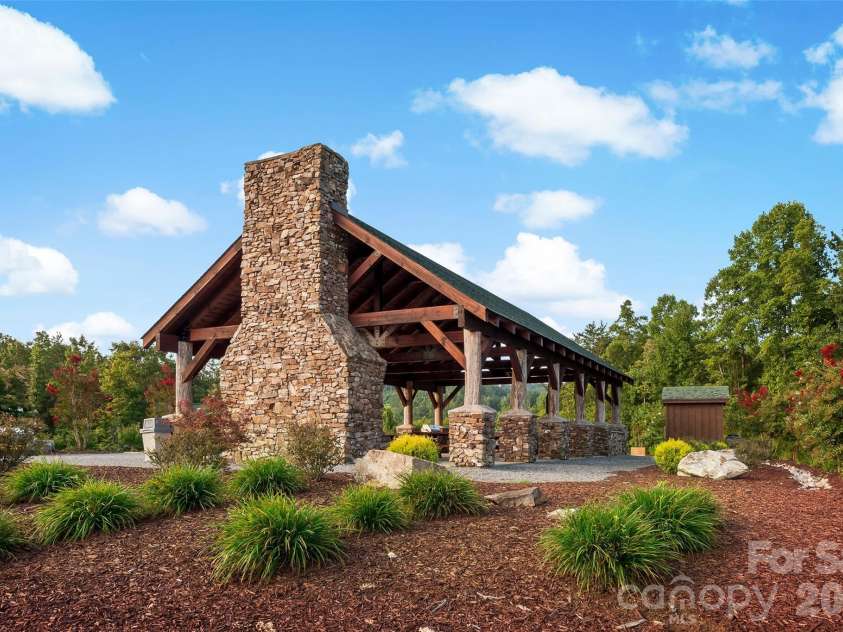61 Majestic Path, Nebo, NC 28761.  MLS# CAR4357371, YatesRealty ID 11603. S/D Commons