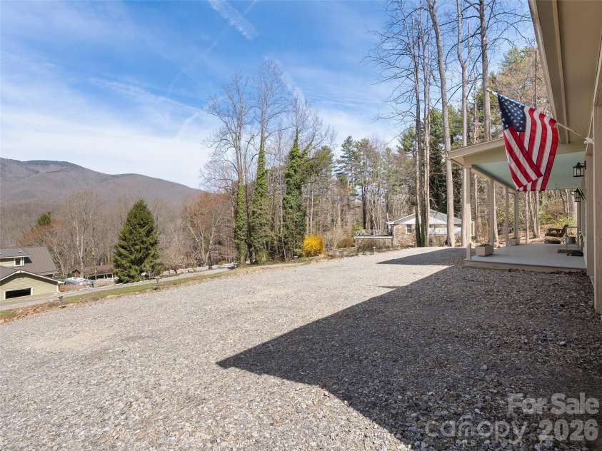 33 Freedom Drive, Waynesville, NC 28786.  MLS# CAR4359013, YatesRealty ID 11604. 