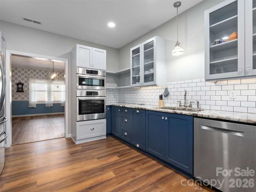 33 Freedom Drive, Waynesville, NC 28786.  MLS# CAR4359013, YatesRealty ID 11604. 