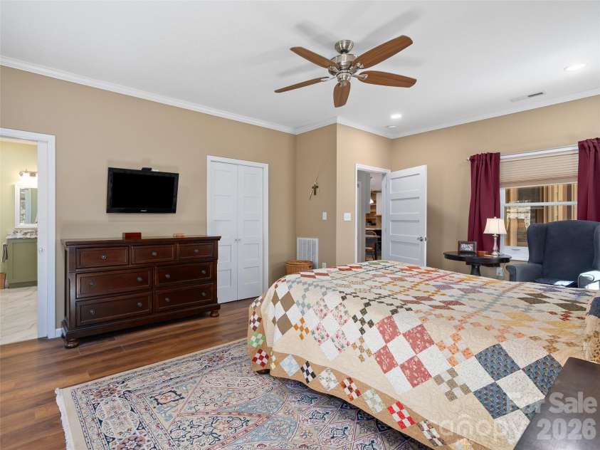 33 Freedom Drive, Waynesville, NC 28786.  MLS# CAR4359013, YatesRealty ID 11604. 