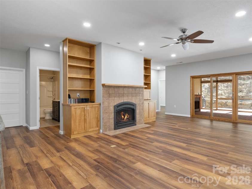 33 Freedom Drive, Waynesville, NC 28786.  MLS# CAR4359013, YatesRealty ID 11604. 