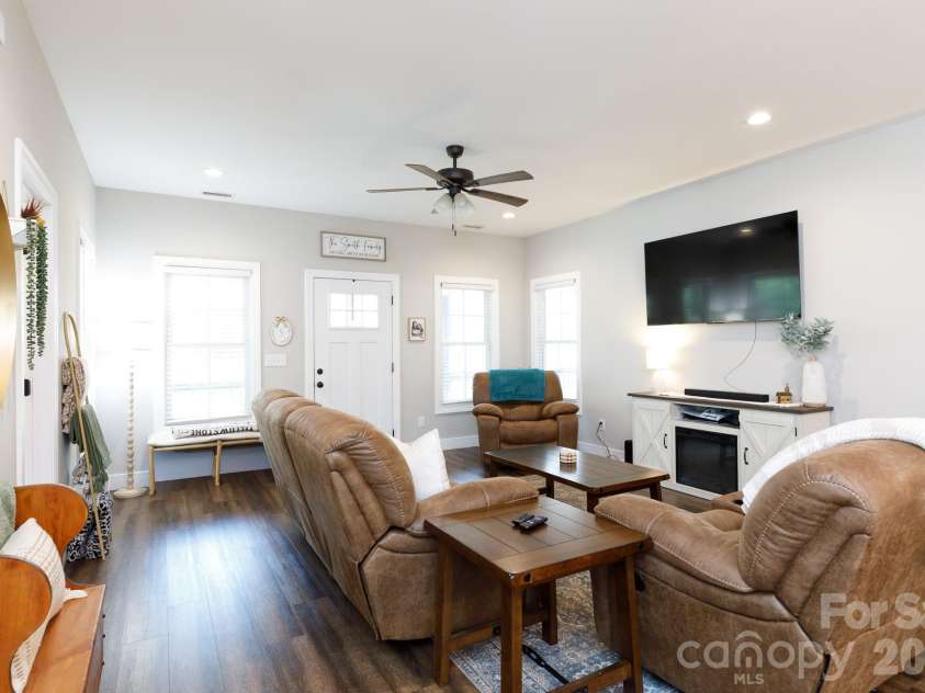 442 Cotton Court, York, SC 29745.  MLS# CAR4359093, YatesRealty ID 11605. 