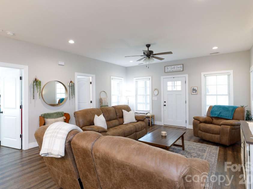 442 Cotton Court, York, SC 29745.  MLS# CAR4359093, YatesRealty ID 11605. 
