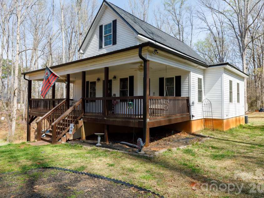 442 Cotton Court, York, SC 29745.  MLS# CAR4359093, YatesRealty ID 11605. 
