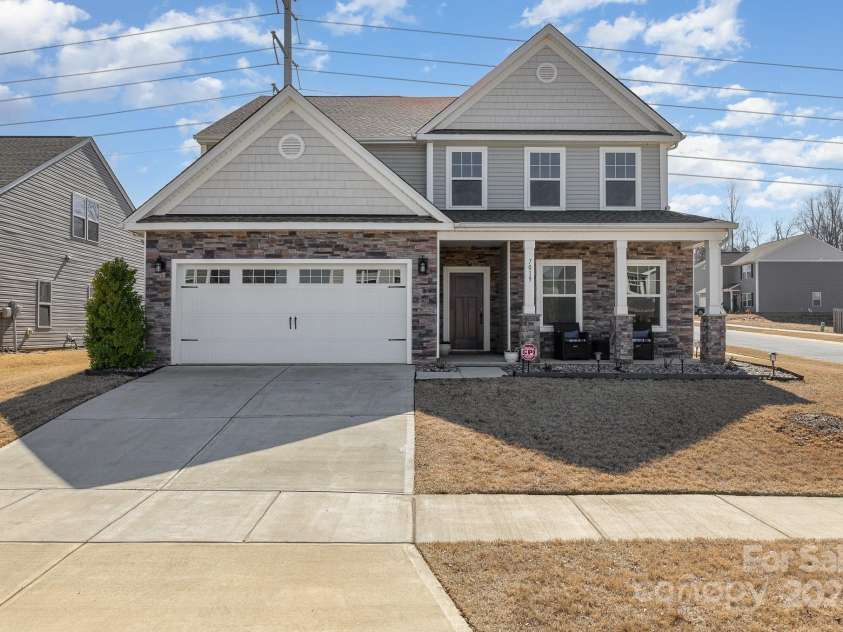 7019 Lenton Road, Charlotte, NC 28215.  MLS# CAR4220117, YatesRealty ID 11605. 