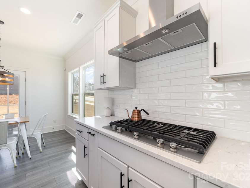 7019 Lenton Road, Charlotte, NC 28215.  MLS# CAR4220117, YatesRealty ID 11605. 