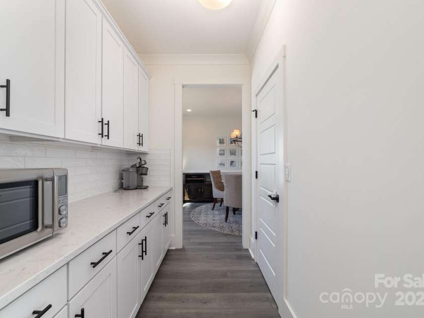 7019 Lenton Road, Charlotte, NC 28215.  MLS# CAR4220117, YatesRealty ID 11605. 