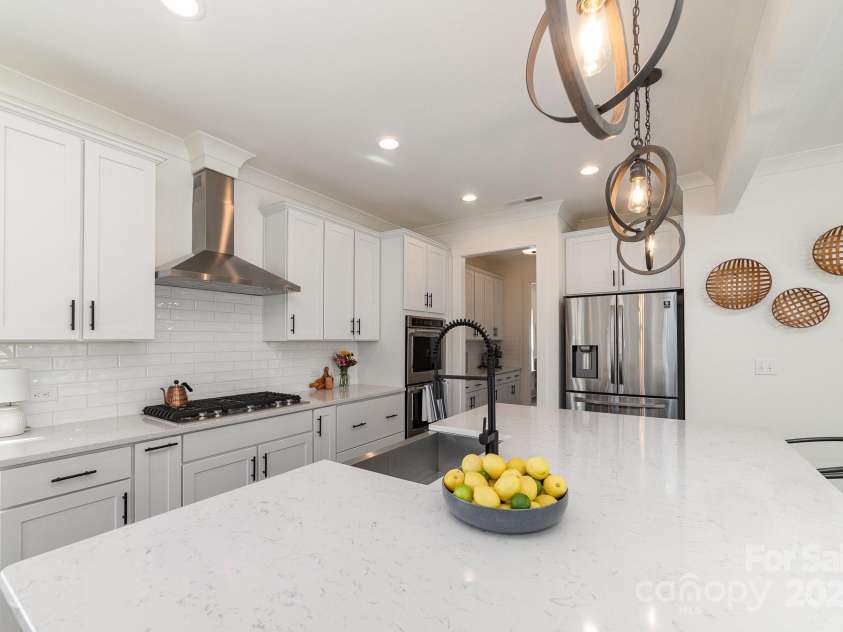 7019 Lenton Road, Charlotte, NC 28215.  MLS# CAR4220117, YatesRealty ID 11605. 