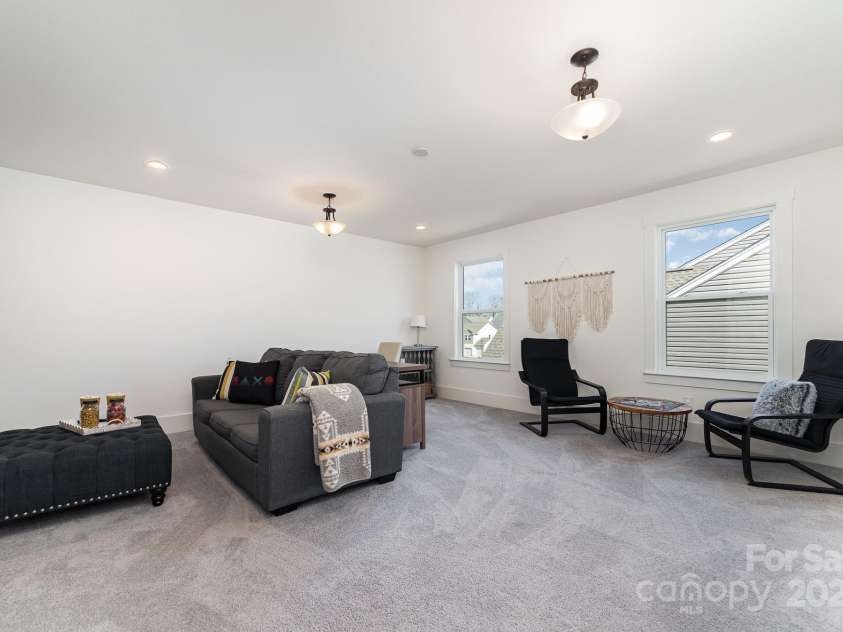 7019 Lenton Road, Charlotte, NC 28215.  MLS# CAR4220117, YatesRealty ID 11605. 