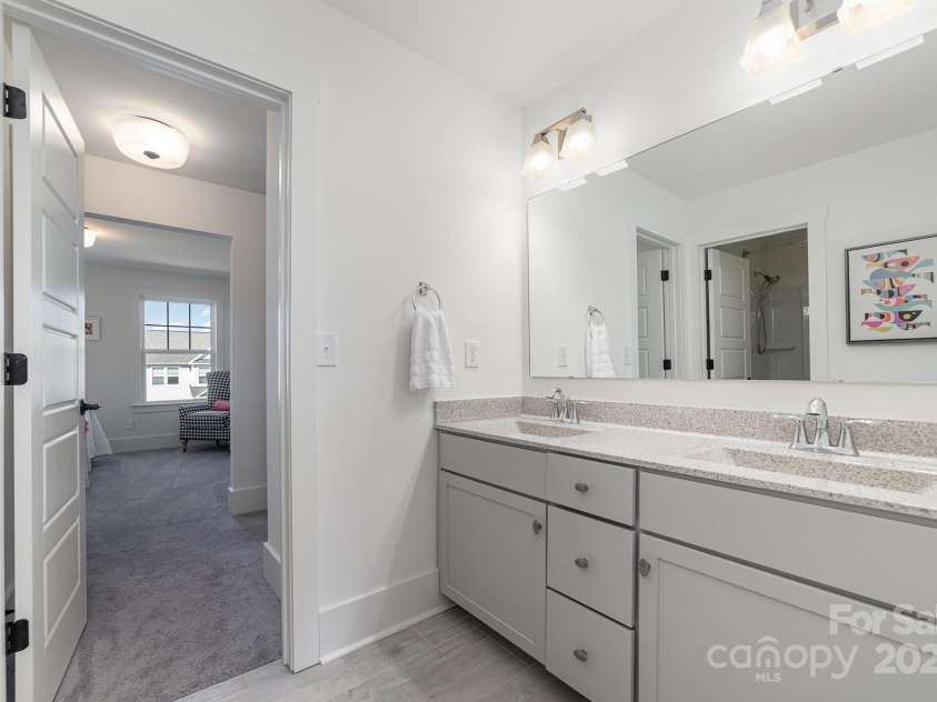 7019 Lenton Road, Charlotte, NC 28215.  MLS# CAR4220117, YatesRealty ID 11605. 
