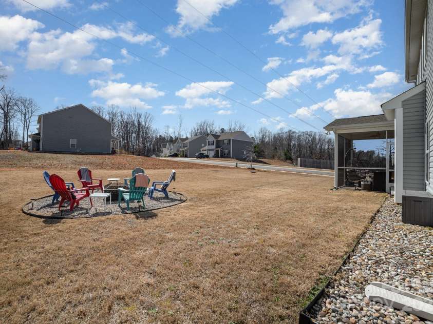 7019 Lenton Road, Charlotte, NC 28215.  MLS# CAR4220117, YatesRealty ID 11605. 