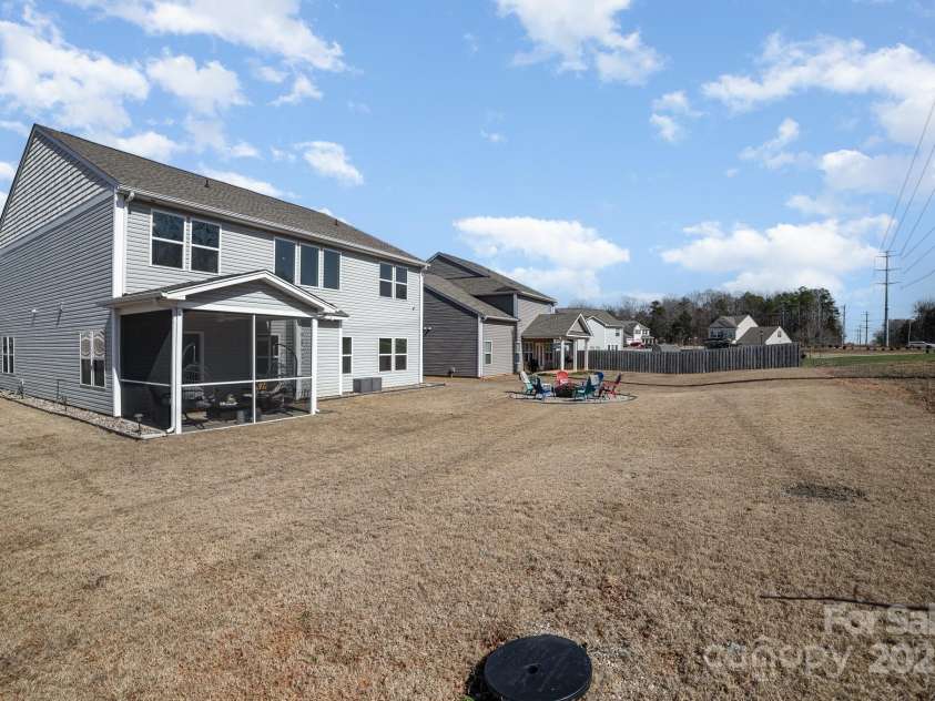 7019 Lenton Road, Charlotte, NC 28215.  MLS# CAR4220117, YatesRealty ID 11605. 