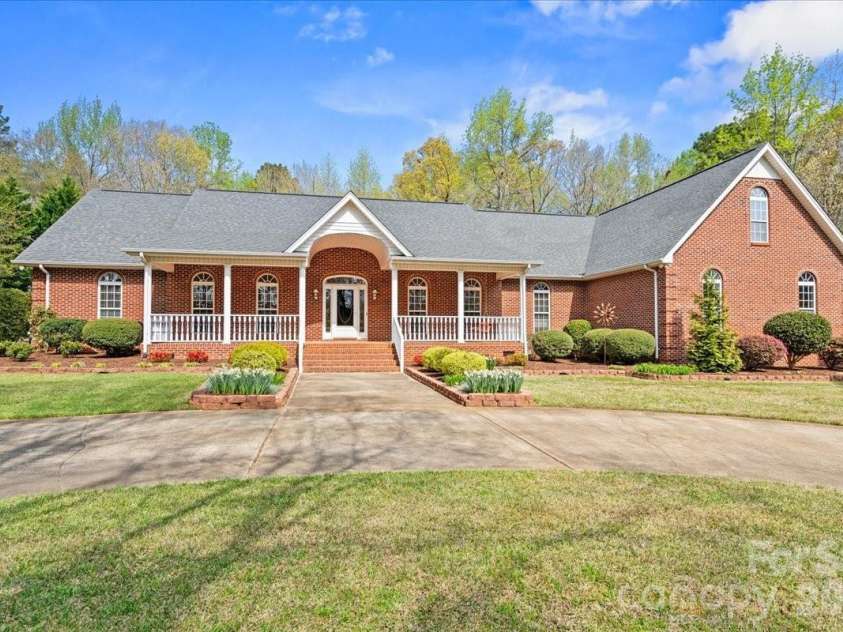 299 Fairway Lane, Pageland, SC 29728.  MLS# CAR4359076, YatesRealty ID 11606. 