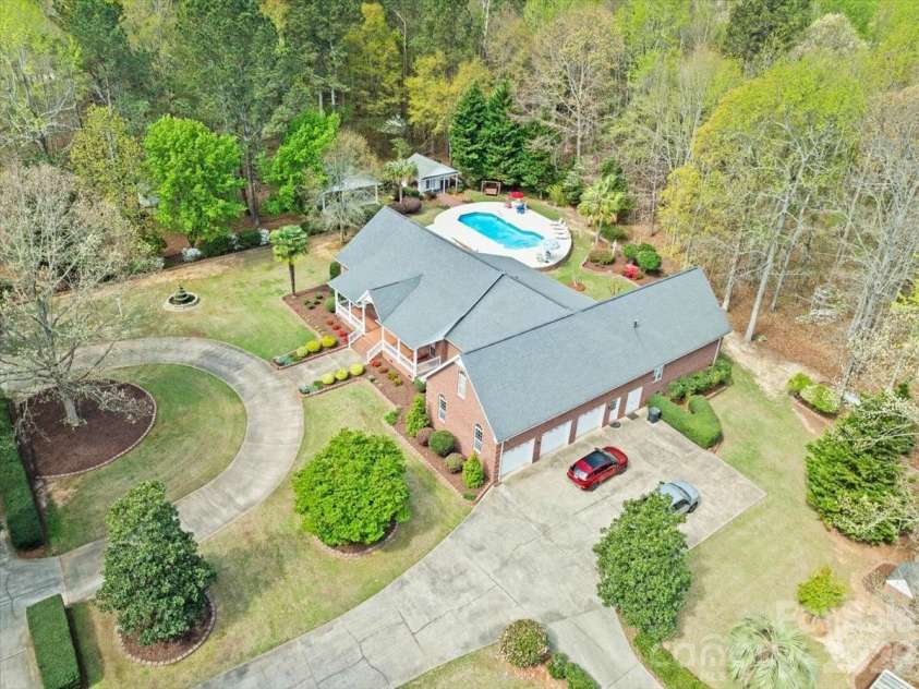 299 Fairway Lane, Pageland, SC 29728.  MLS# CAR4359076, YatesRealty ID 11606. 