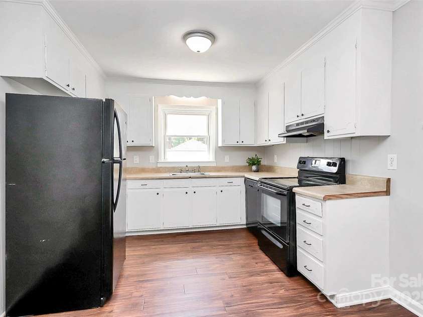6517 Paleface Place, Charlotte, NC 28214.  MLS# CAR4255307, YatesRealty ID 11607. 