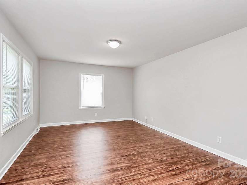 6517 Paleface Place, Charlotte, NC 28214.  MLS# CAR4255307, YatesRealty ID 11607. 
