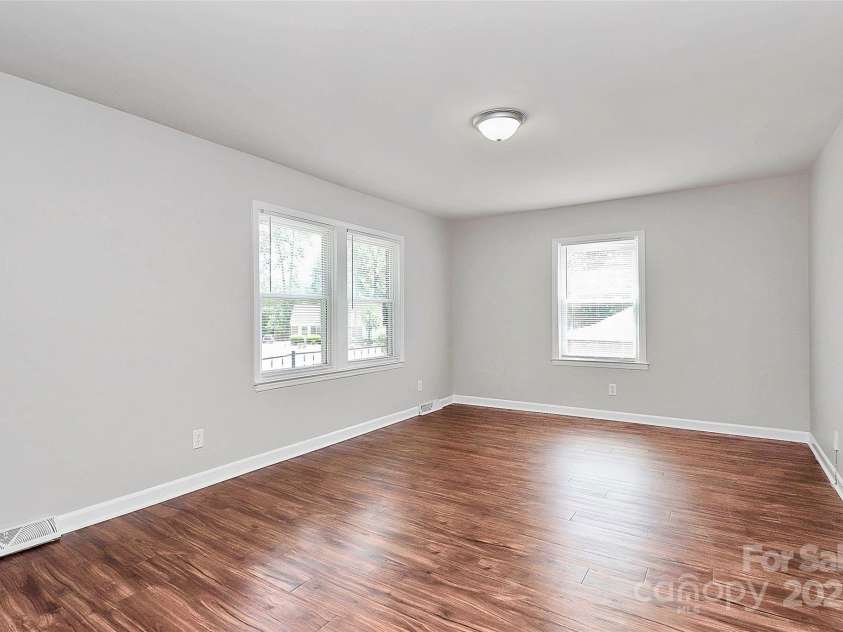 6517 Paleface Place, Charlotte, NC 28214.  MLS# CAR4255307, YatesRealty ID 11607. 